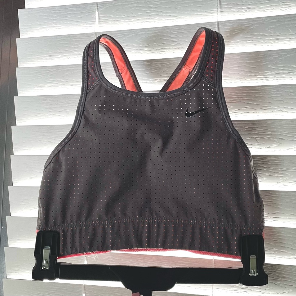 Nike Dri-Fit Sports Bra -Women’s XS -Mesh Front & Back-Criss Cross -Gray/Coral